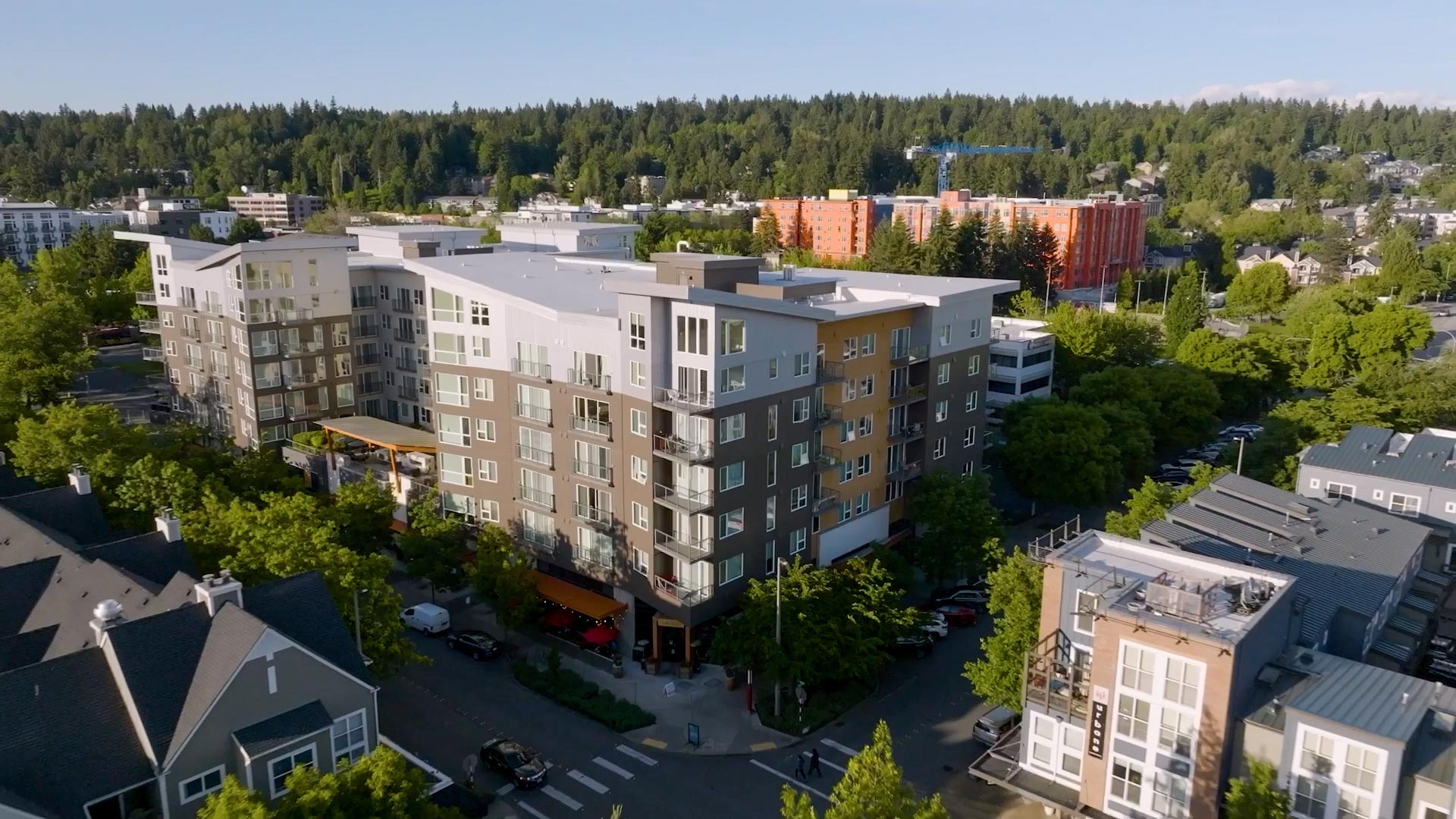 Milehouse apartments in Redmond, Seattle features exterior amenities and outdoor activities