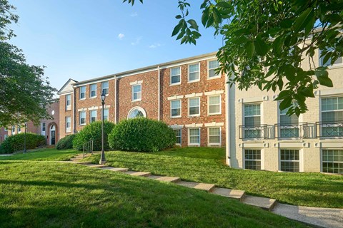 Newport Village apartments in the Alexandria neighborhood of Washington DC features updated interiors, outdoor amenities, and is located near Old Town