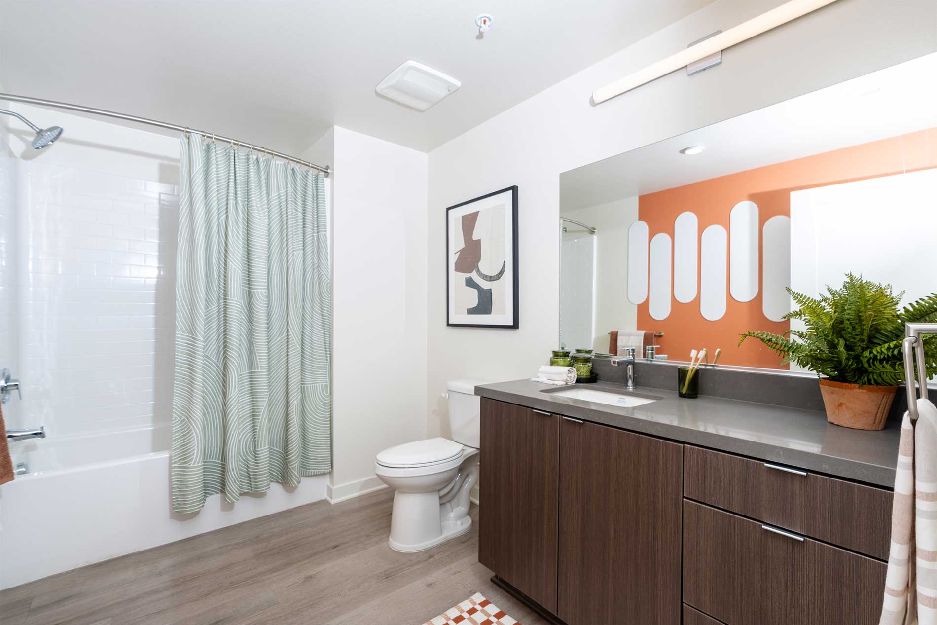 North Grove spacious apartment bathroom