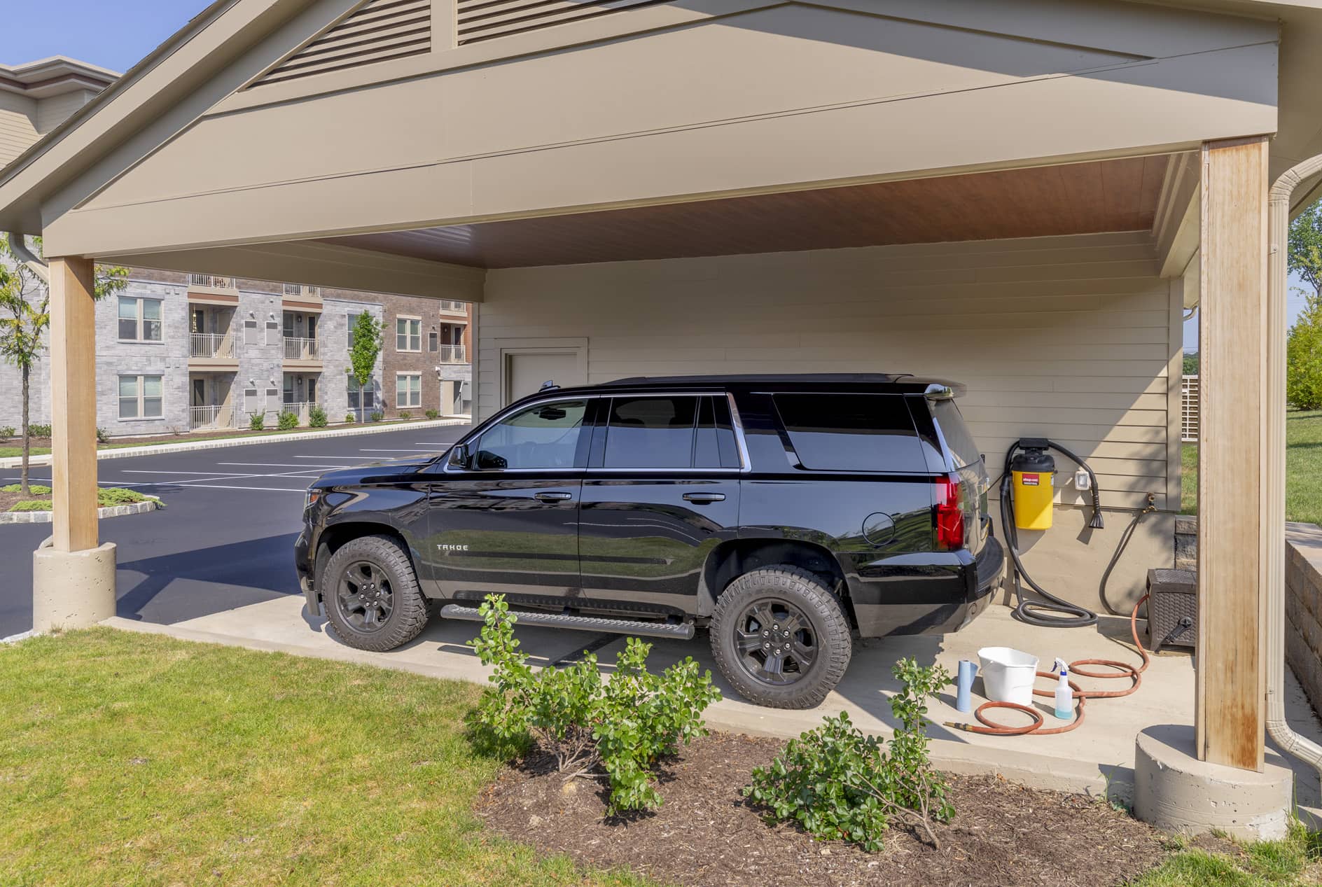 Park Square Car Cleaning Station