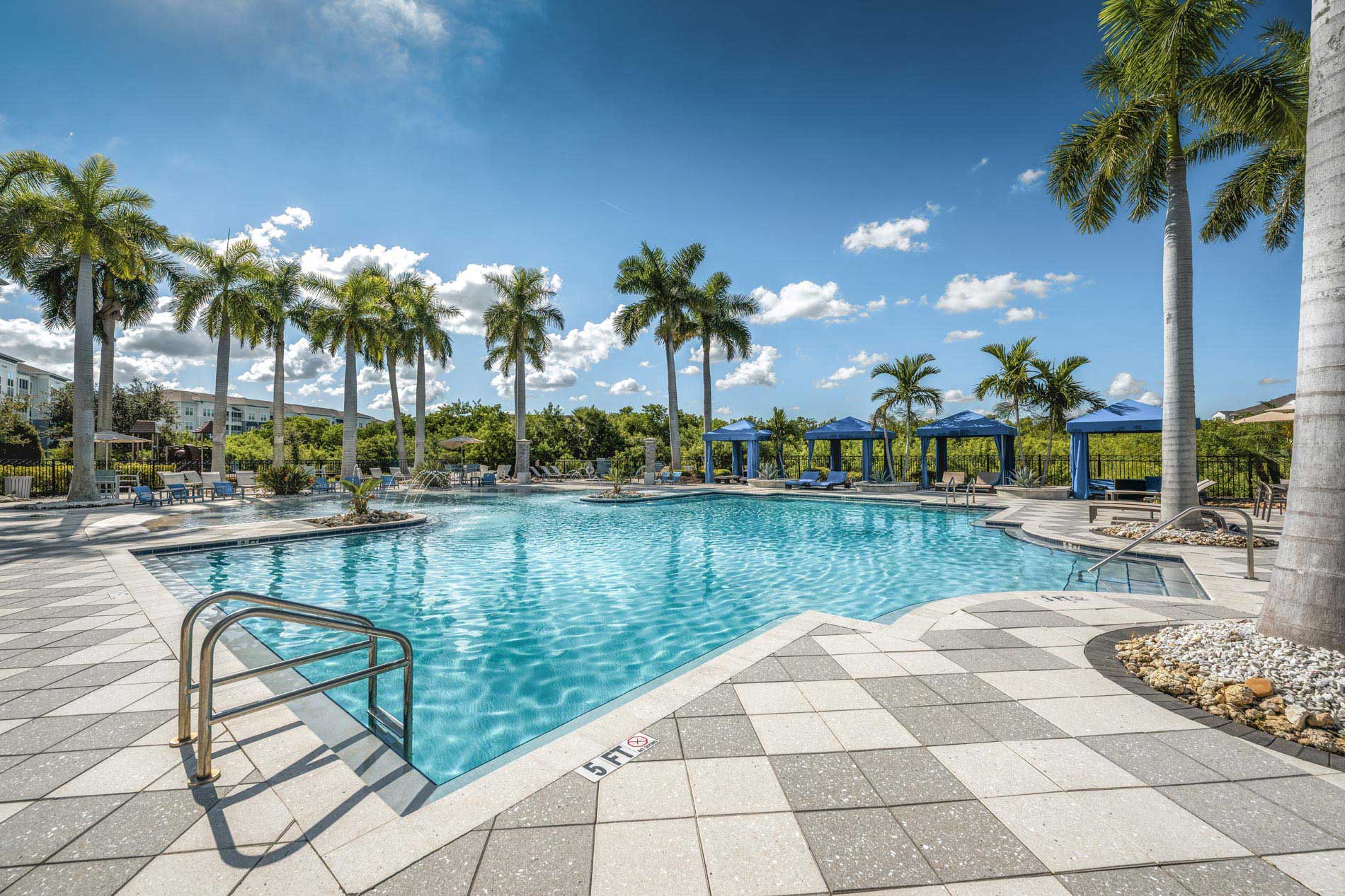Peridot Palms pool