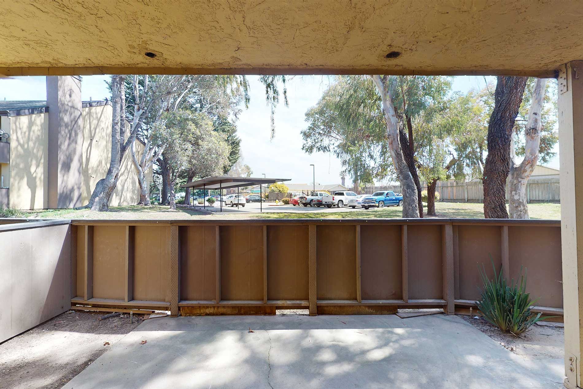 Pointe at Harden Ranch apartment patio