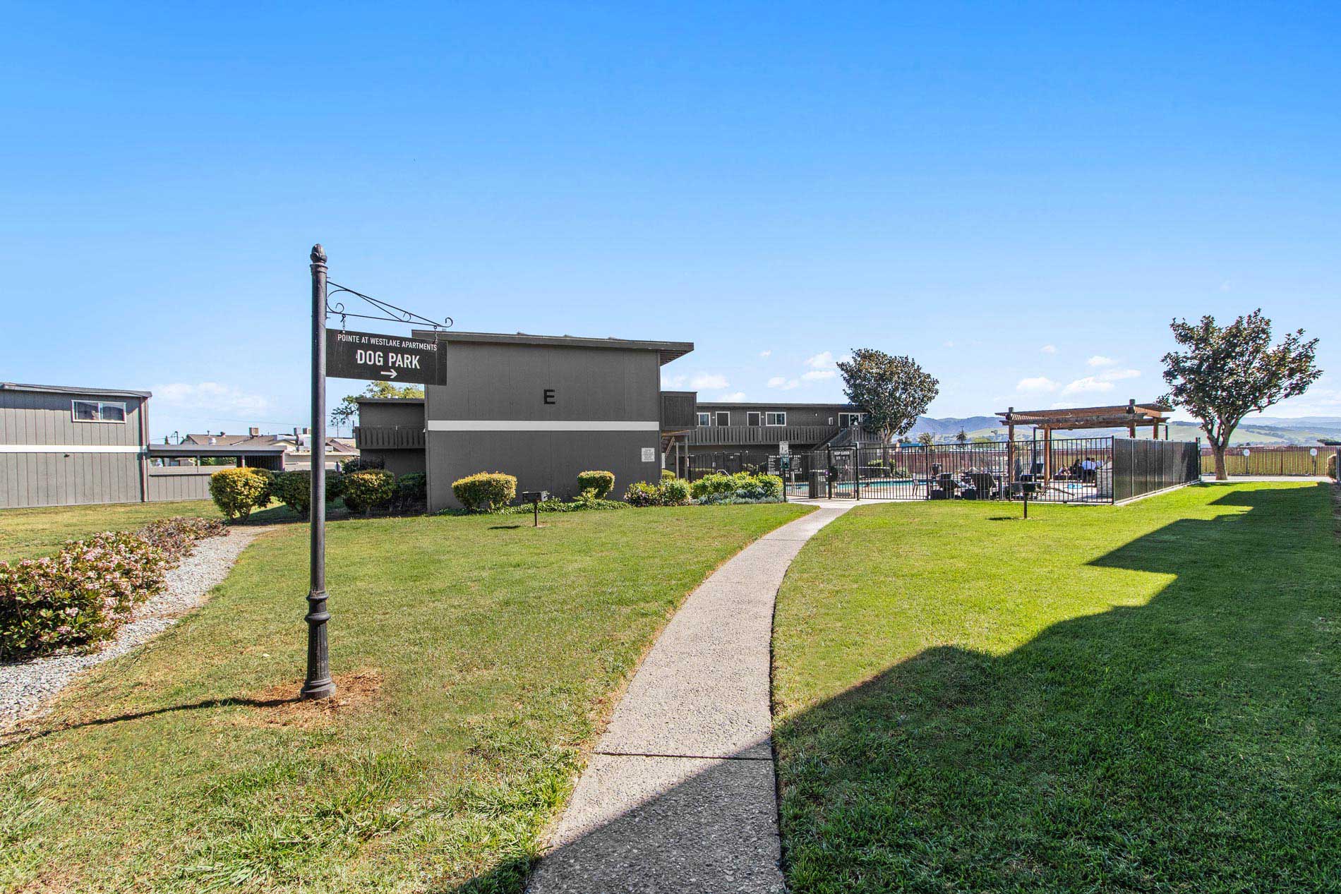 Pointe at Westlake building exterior