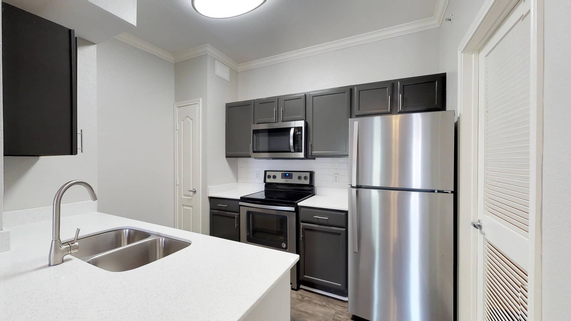 Red Stone Ranch Apartments Kitchen