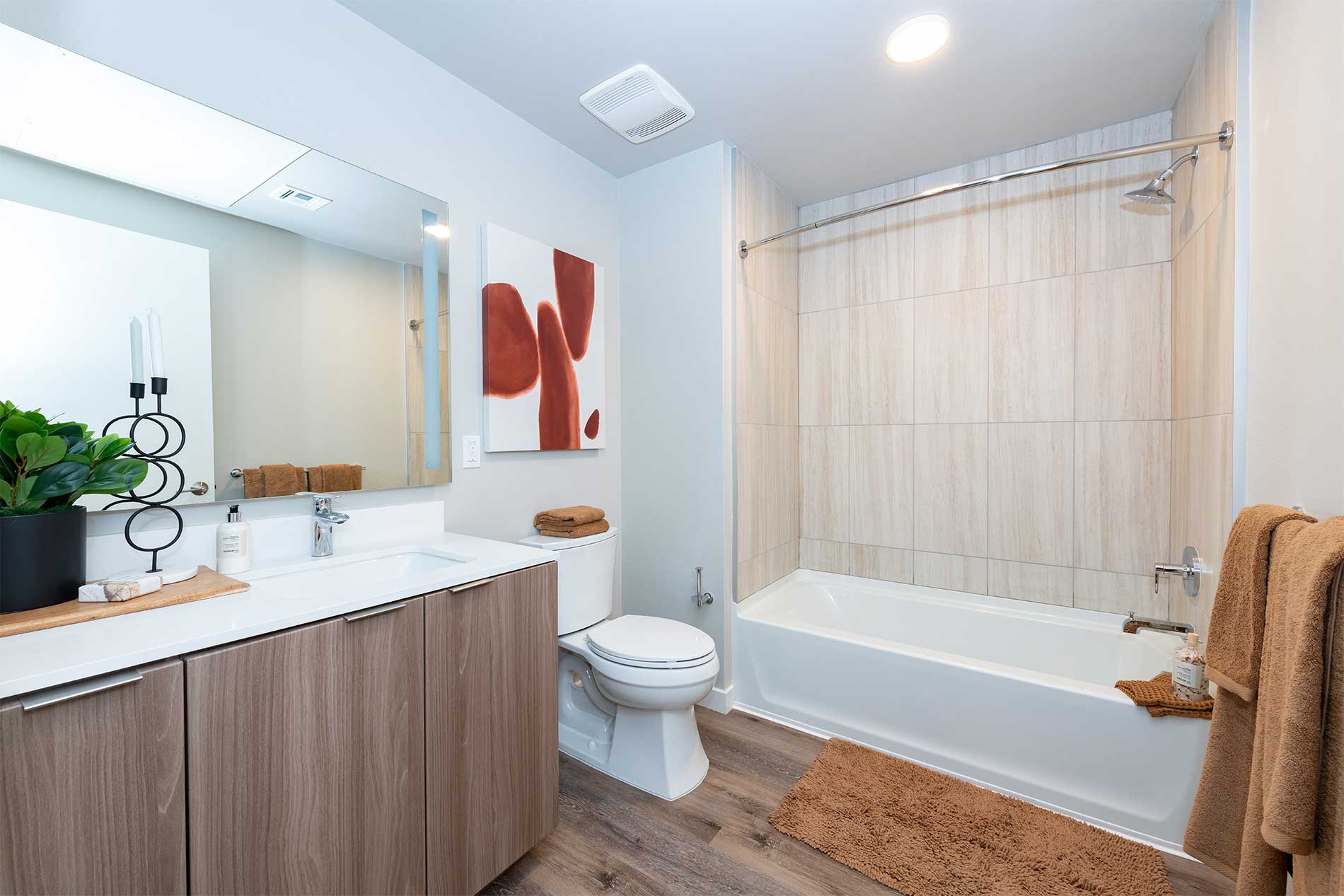 Residences at Lake Merritt apartment bathroom