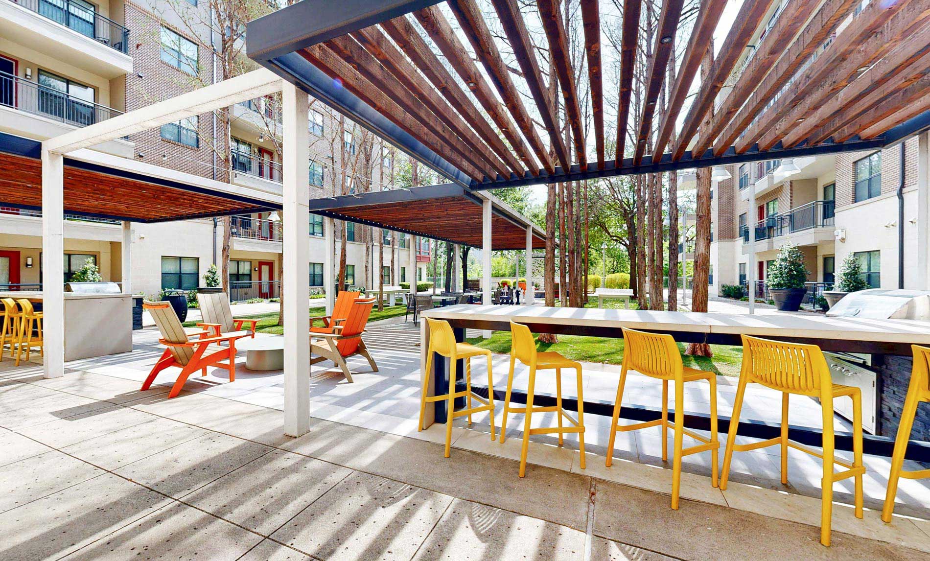 Savoye Retreat courtyard and grilling area