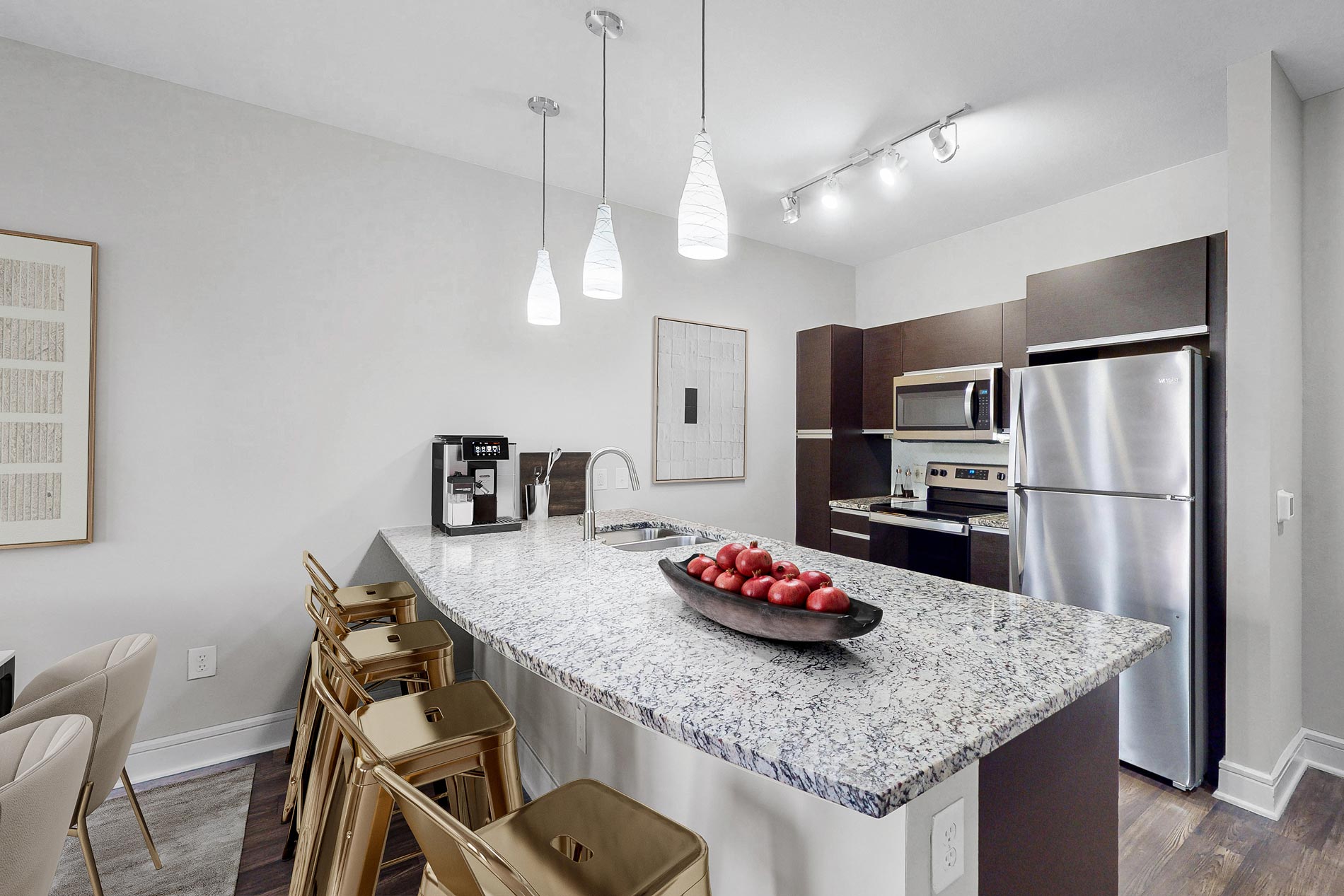 Savoye staged kitchen