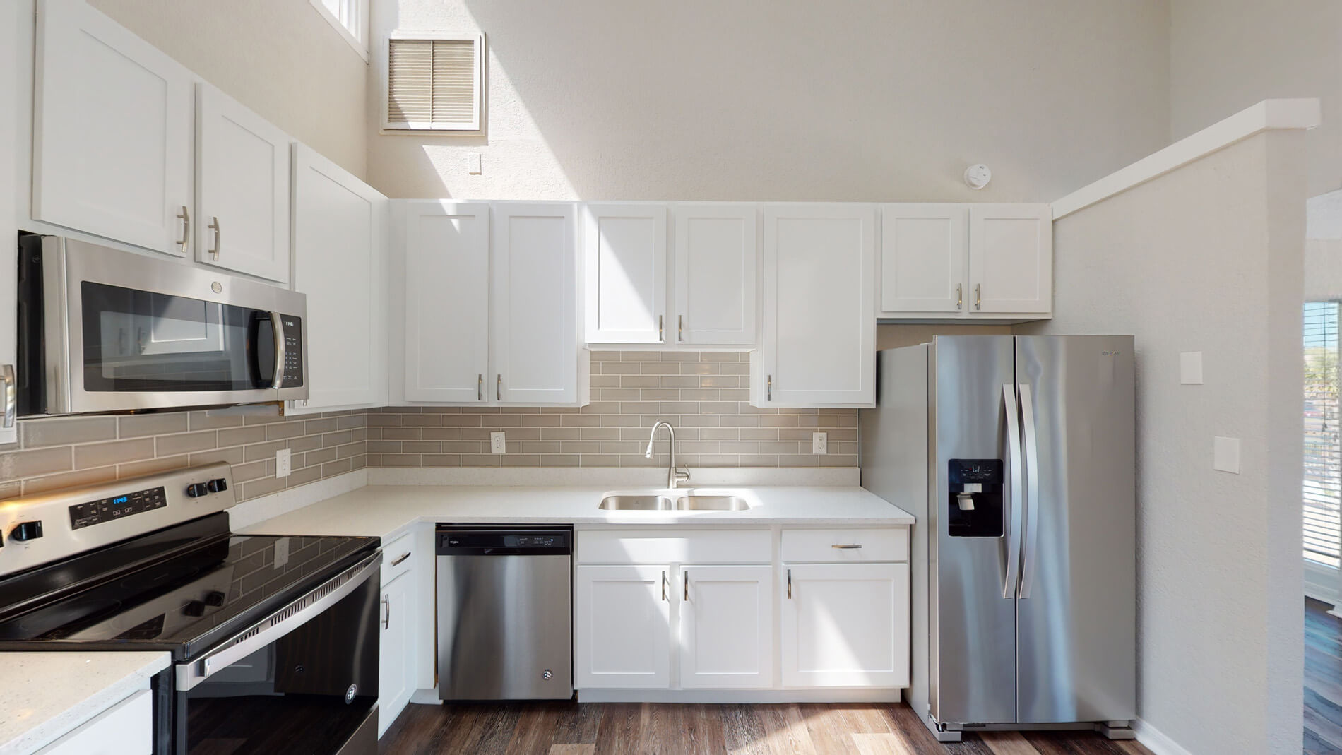 The Breyley apartment kitchen