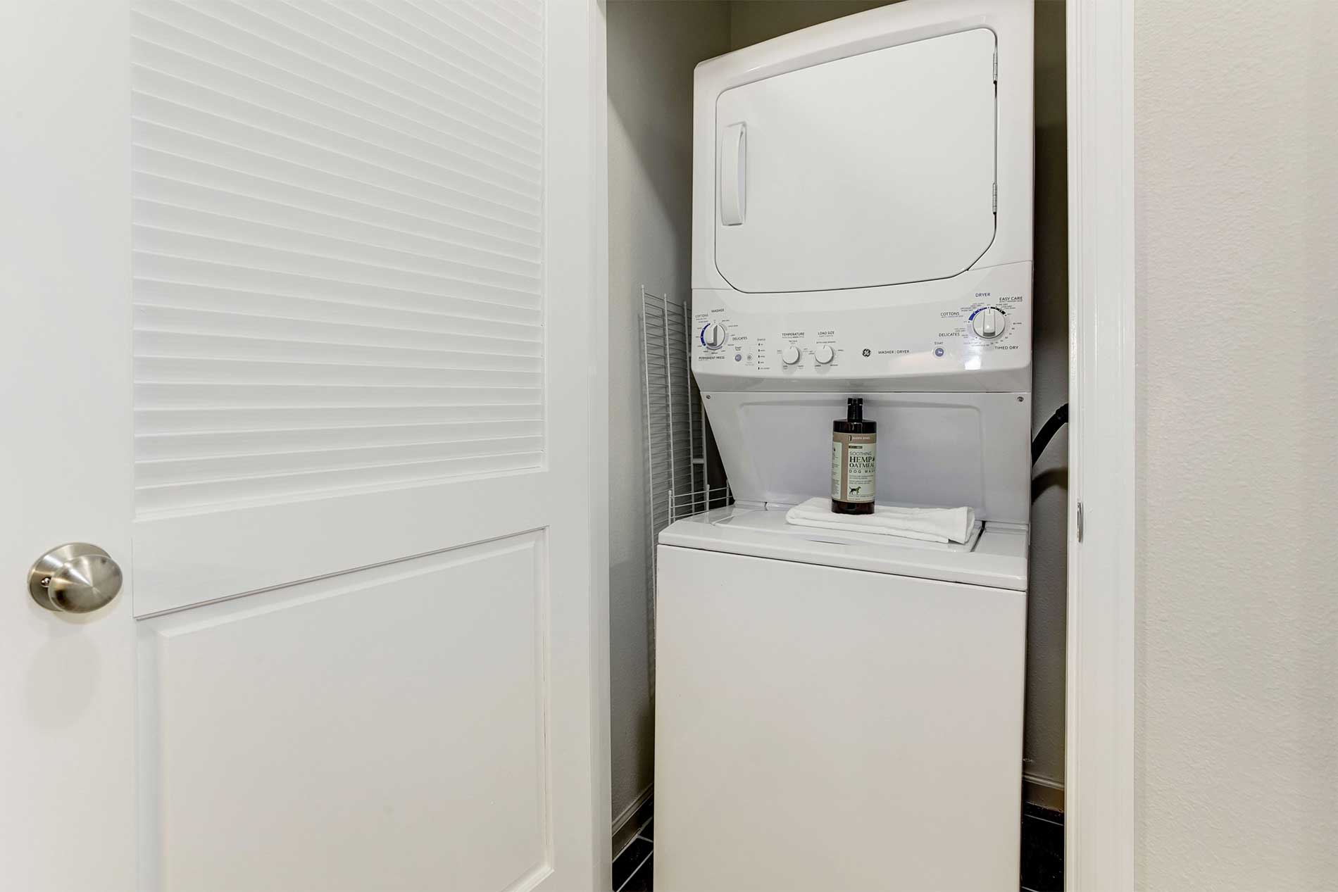 In unit washer and dryer available in Woodbridge, VA