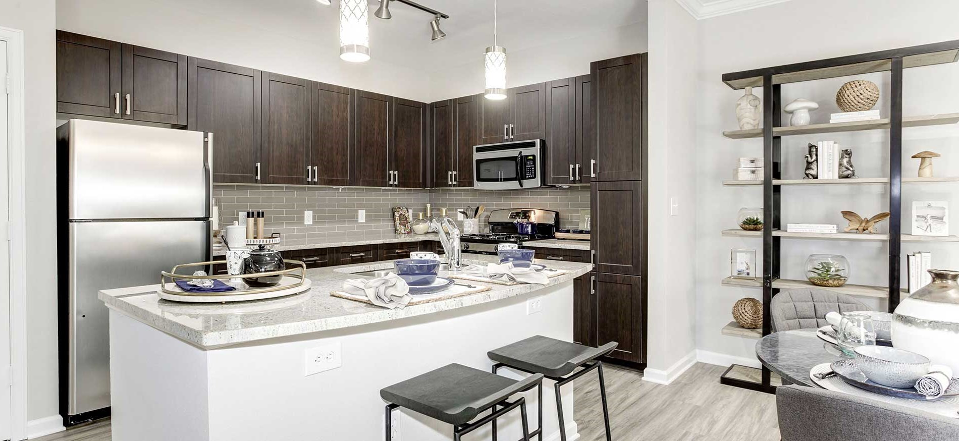 Interior apartment of The Enclave at Potomac Club with stainless steel appliances in Woodbridge, VA