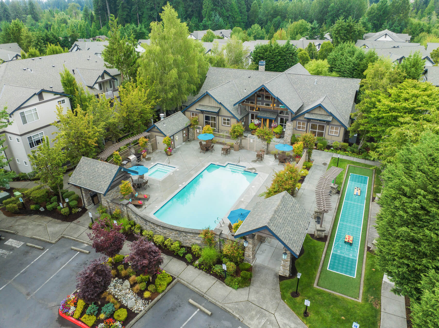 Hawthorne drone pool and shuffle board