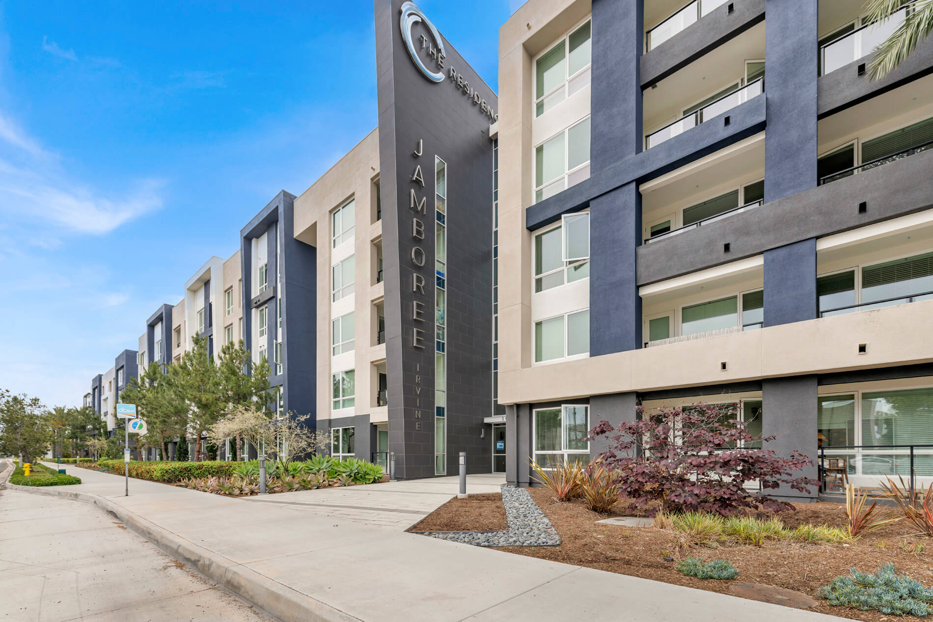 Residence At Jamboree Building exterior