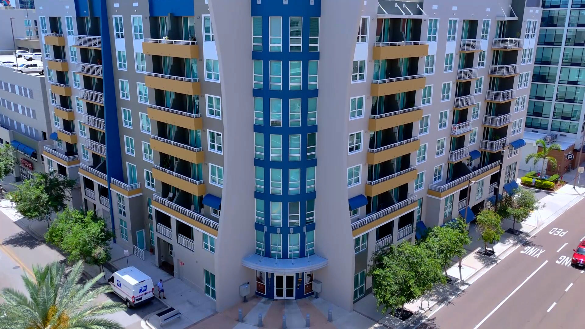 The Slade at Channelside apartments in Tampa building exterior