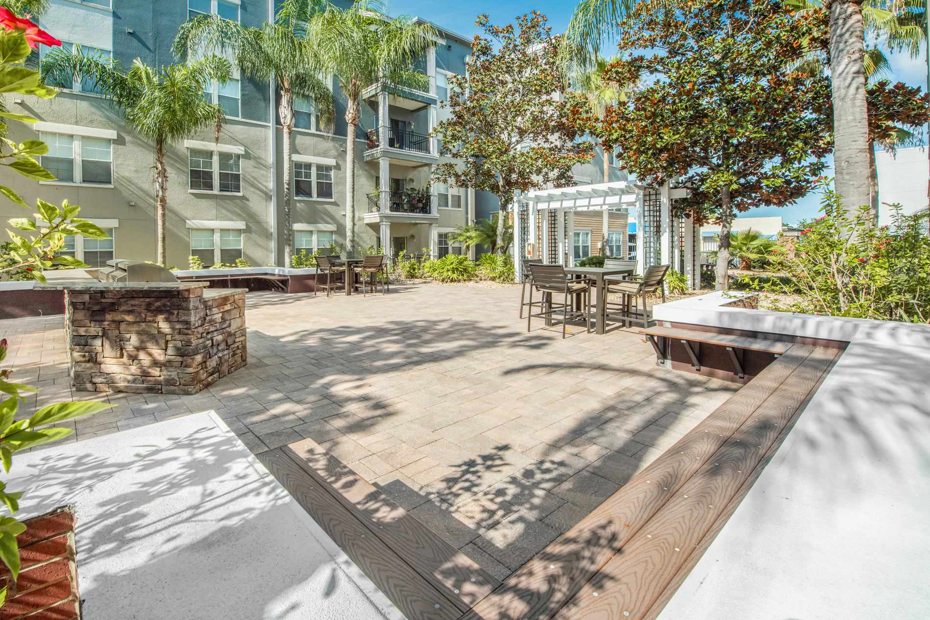 Vintage Lofts at West End courtyard
