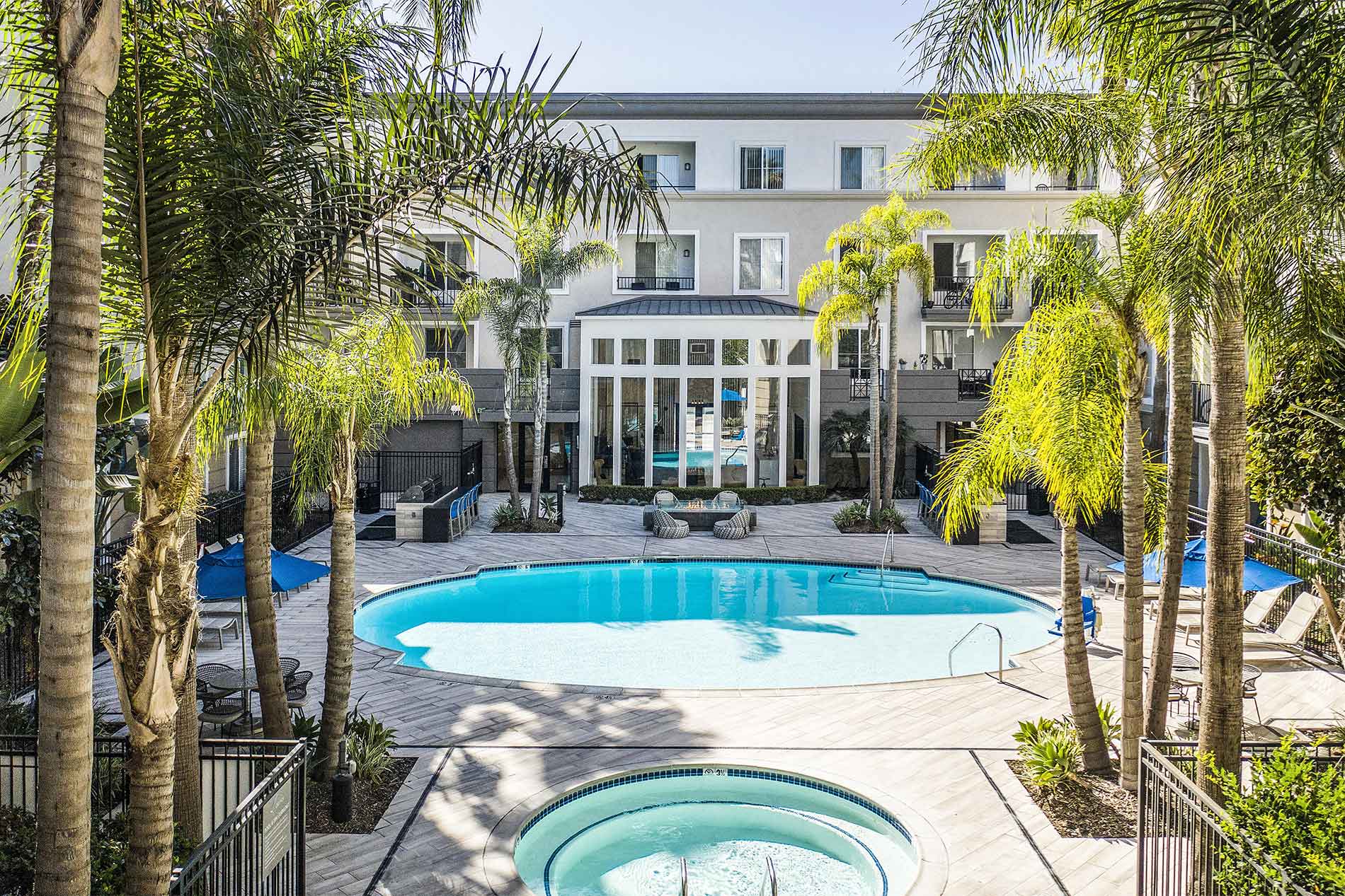 Tierra del rey community swimming pool