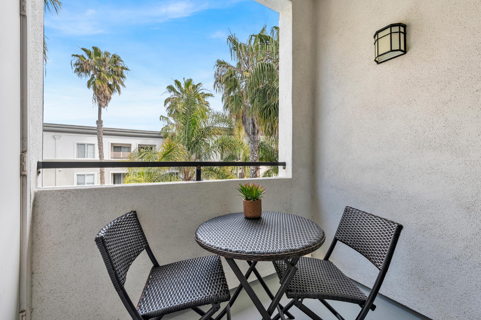 Tierra Del Rey staged patio