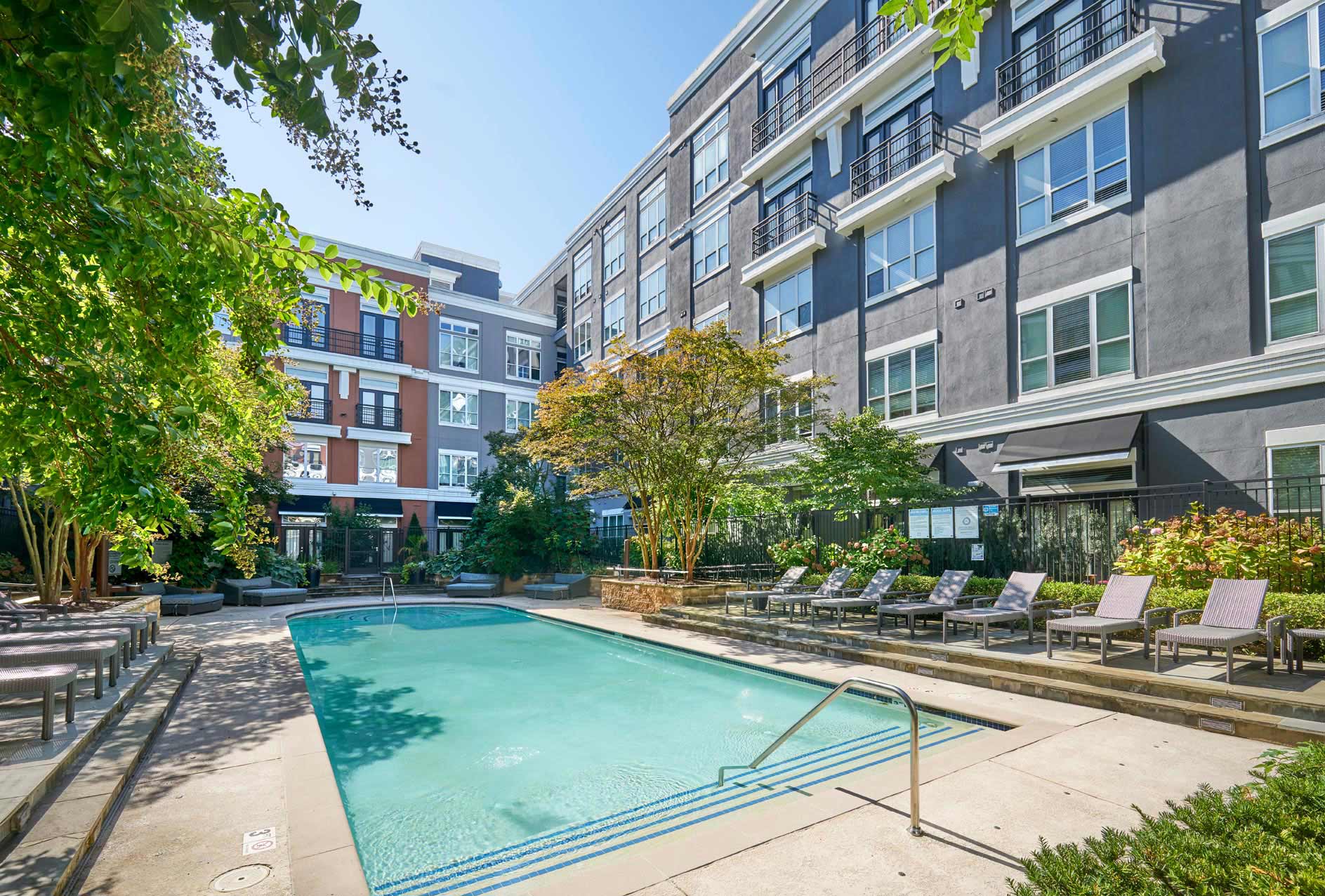 Towson Promenade pool