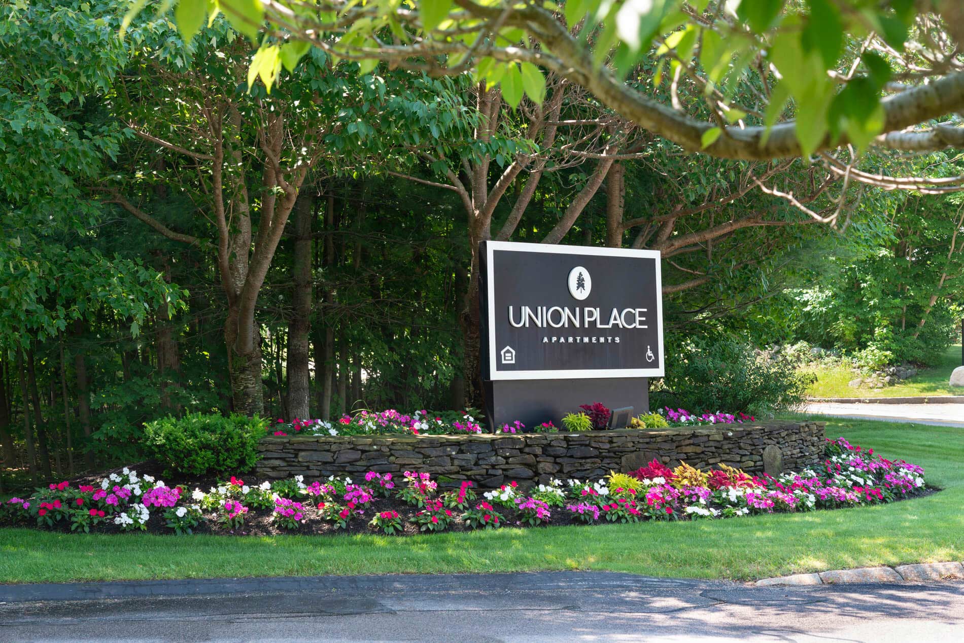 Union Place monument sign