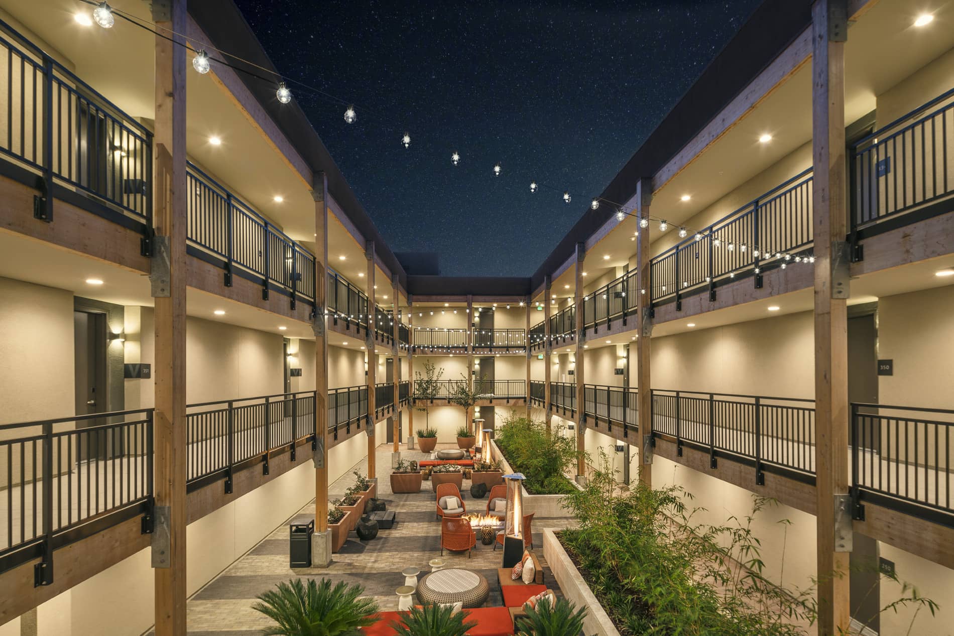 Verve Mountain View Courtyard Patio