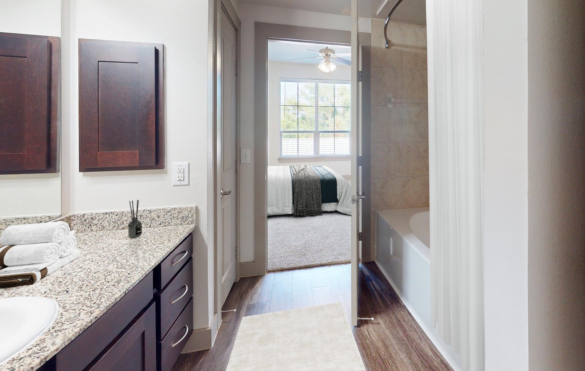 Villaggio staged Bathroom