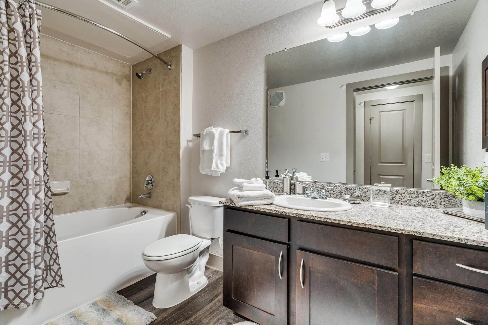 Villaggio staged bathroom