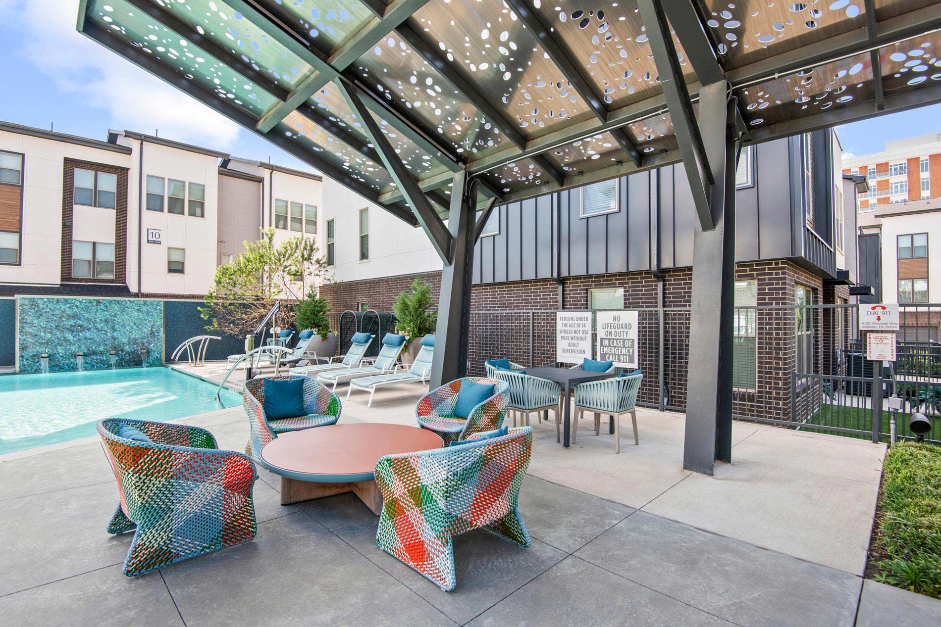 Villas At Fiori pool